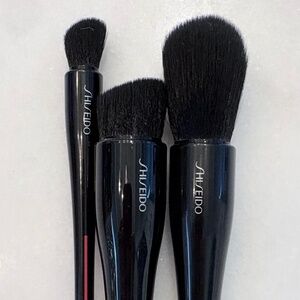 Shiseido Makeup Brushes Like New